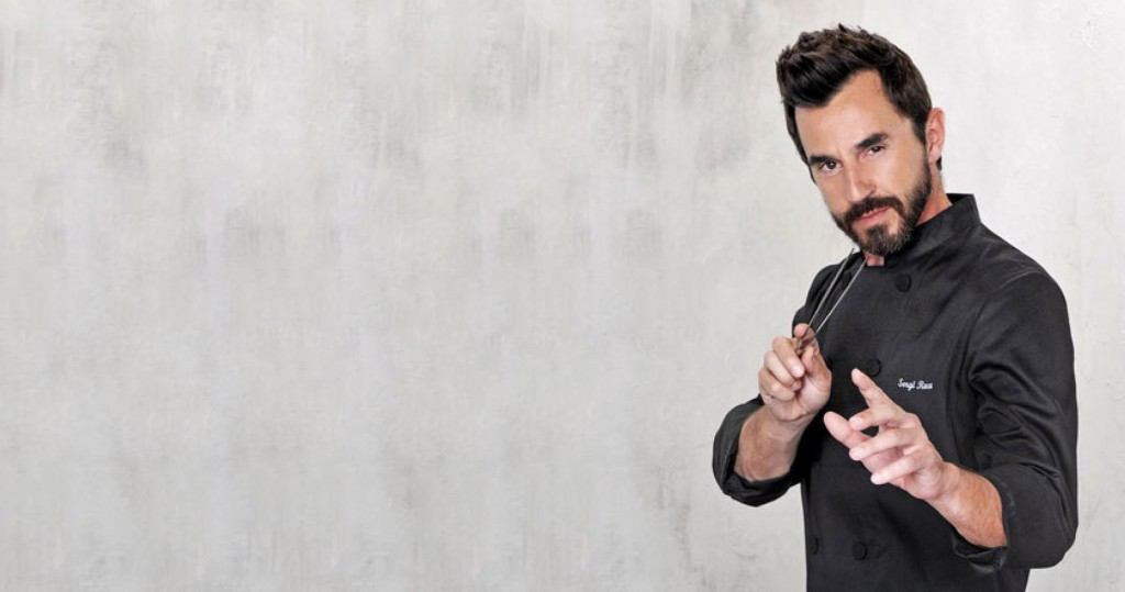 Santi Millán da vida en TV a Sergi Roca, Chef de la conocida serie de Tele 5 'El Chiringuito de Pepe'.